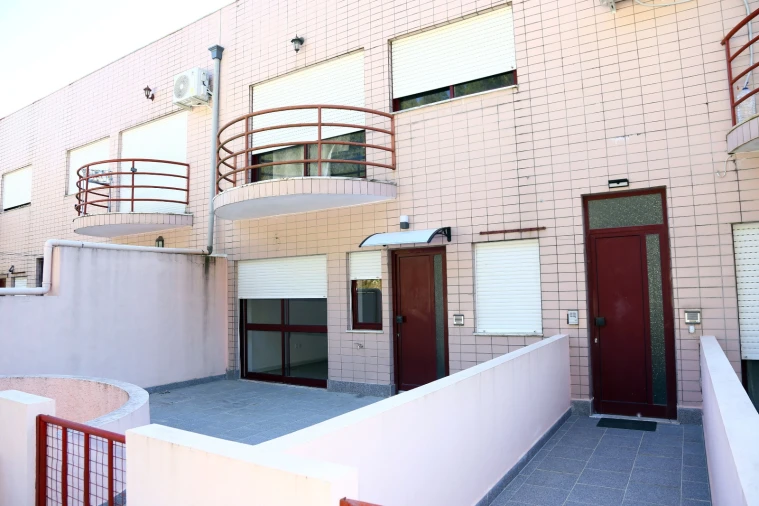 Apartamento T3 para Venda em Lustosa e Barrosas (Santo Estêvão) Foto 3