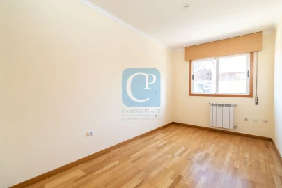 Apartamento T2 para Arrendamento em Ramalde