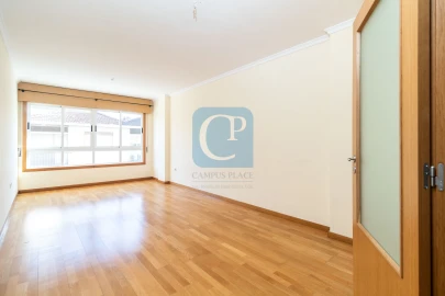 Apartamento T2 para Arrendamento em Ramalde