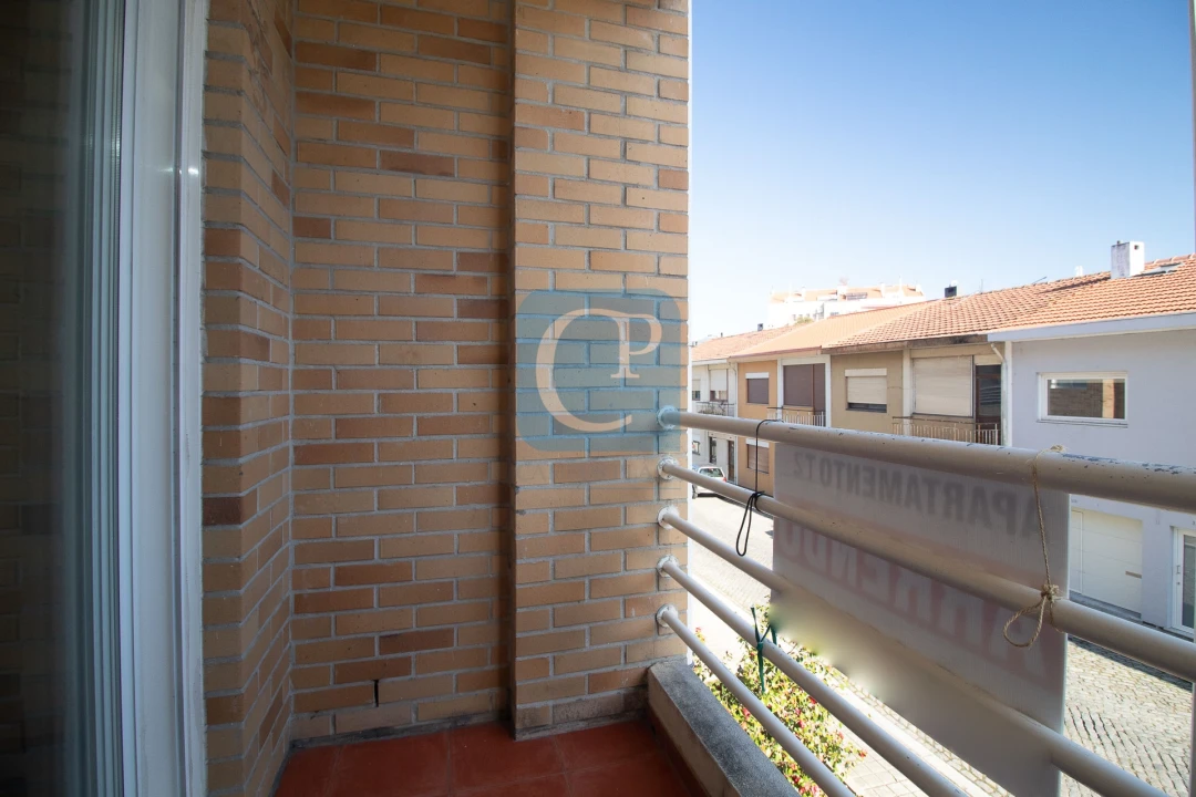 Apartamento T2 para Arrendamento em Ramalde Foto 14