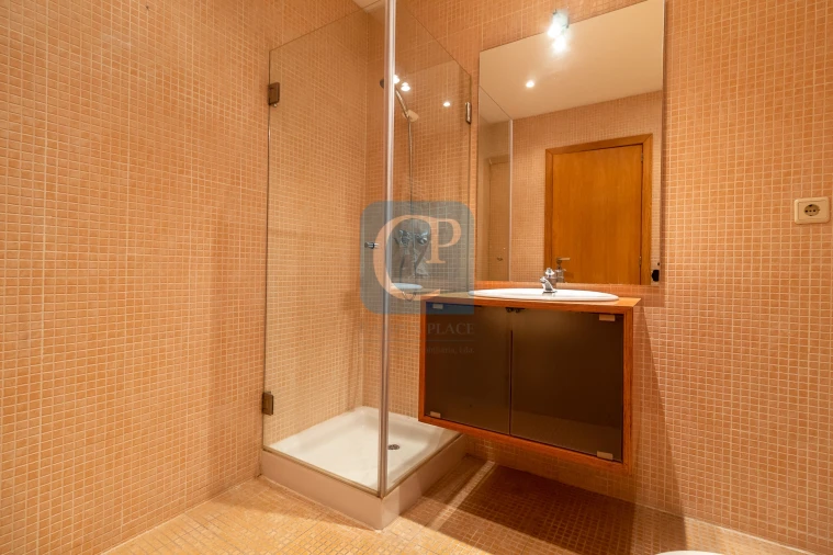 Apartamento T2 para Arrendamento em Ramalde Foto 23