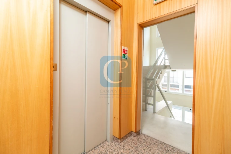 Apartamento T2 para Arrendamento em Ramalde Foto 24