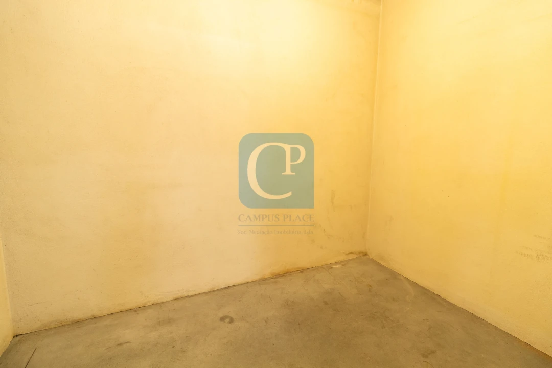 Apartamento T2 para Arrendamento em Ramalde Foto 27