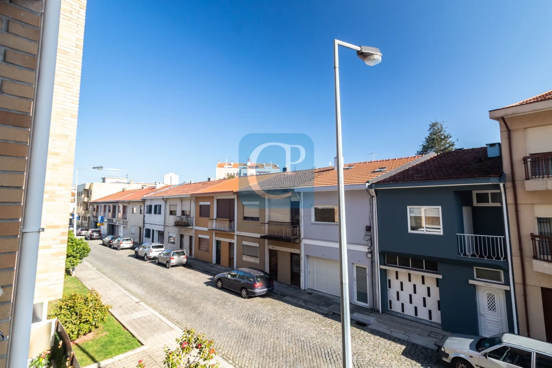 Apartamento T2 para Arrendamento em Ramalde Foto 15