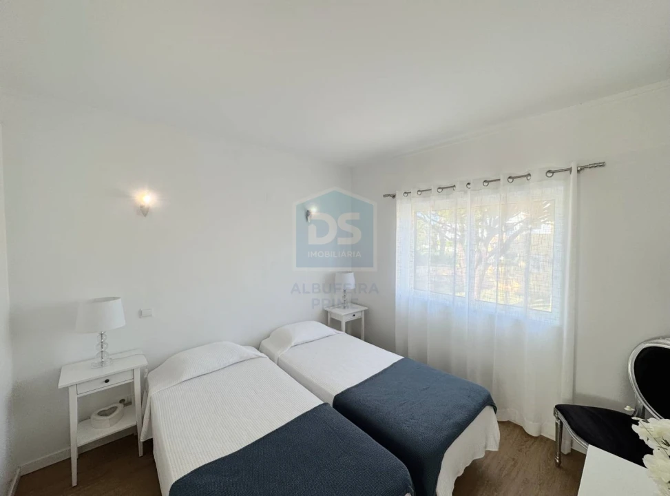 Apartamento T2 para Venda em Quarteira Foto 29