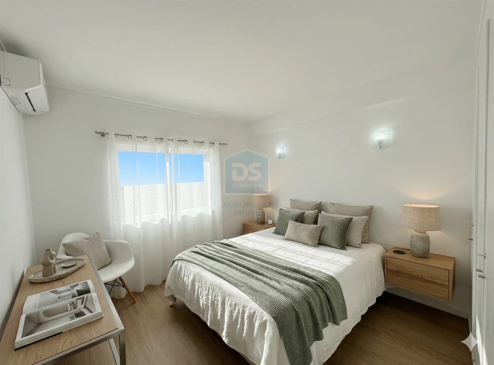 Apartamento T2 para Venda em Quarteira Foto 23