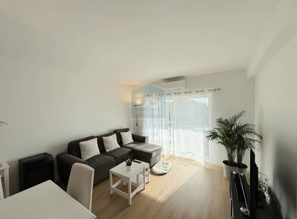 Apartamento T2 para Venda em Quarteira Foto 9