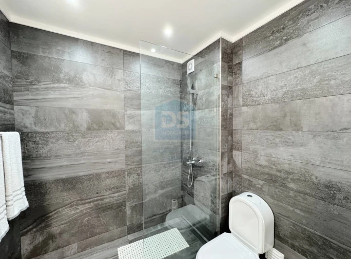 Apartamento T2 para Venda em Quarteira Foto 34