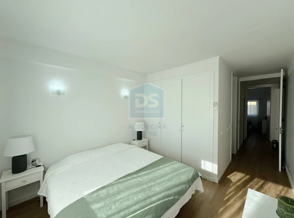 Apartamento T2 para Venda em Quarteira Foto 26