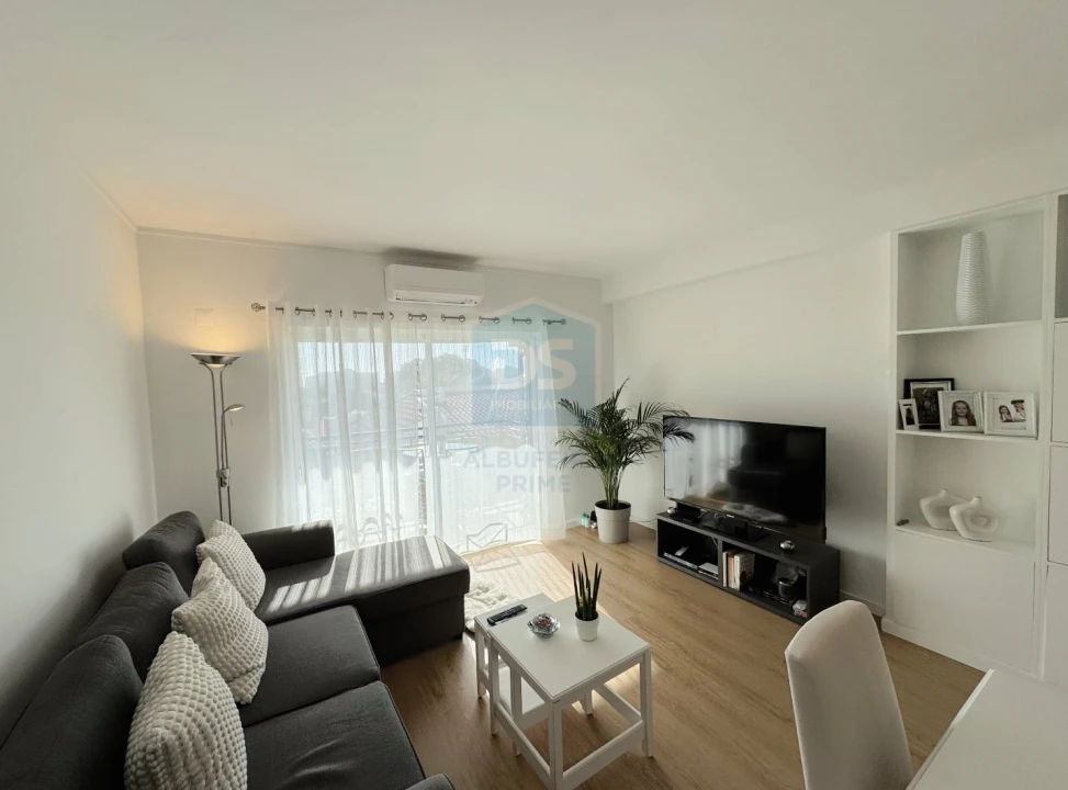 Apartamento T2 para Venda em Quarteira Foto 5