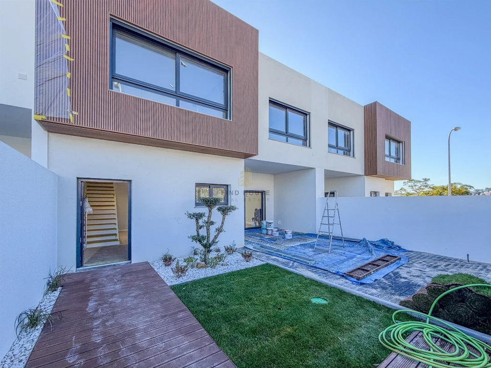 Moradia T4 para Venda em Rio de Mouro Foto 7