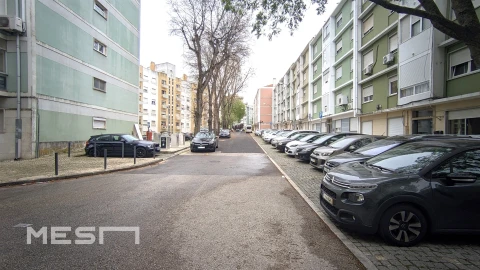 Apartamento T2 para Venda em Benfica