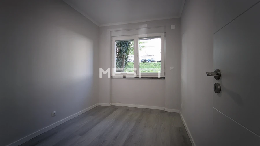 Apartamento T2 para Venda em Benfica Foto 14