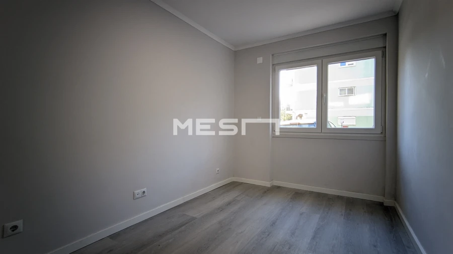 Apartamento T2 para Venda em Benfica Foto 12