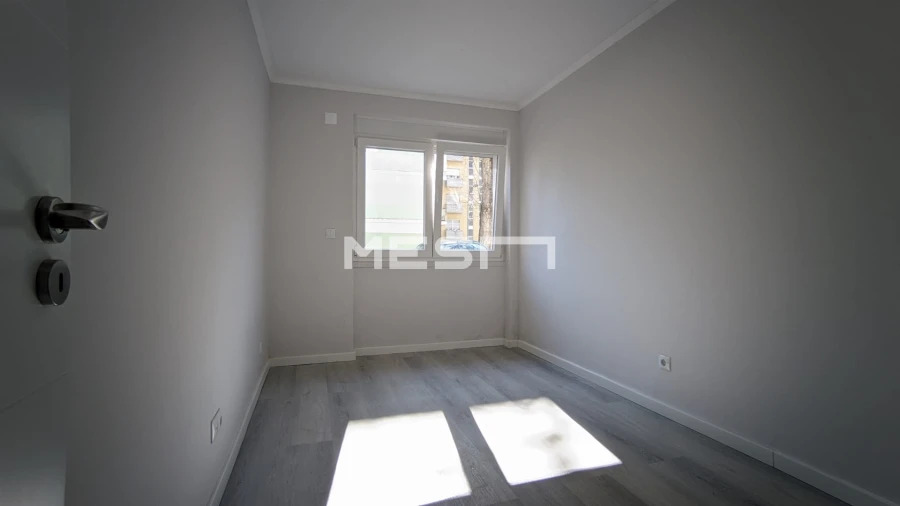 Apartamento T2 para Venda em Benfica Foto 9