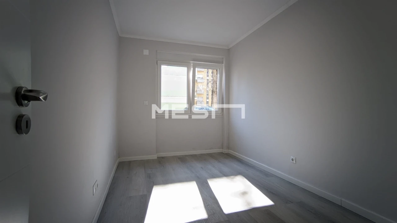 Apartamento T2 para Venda em Benfica Foto 9