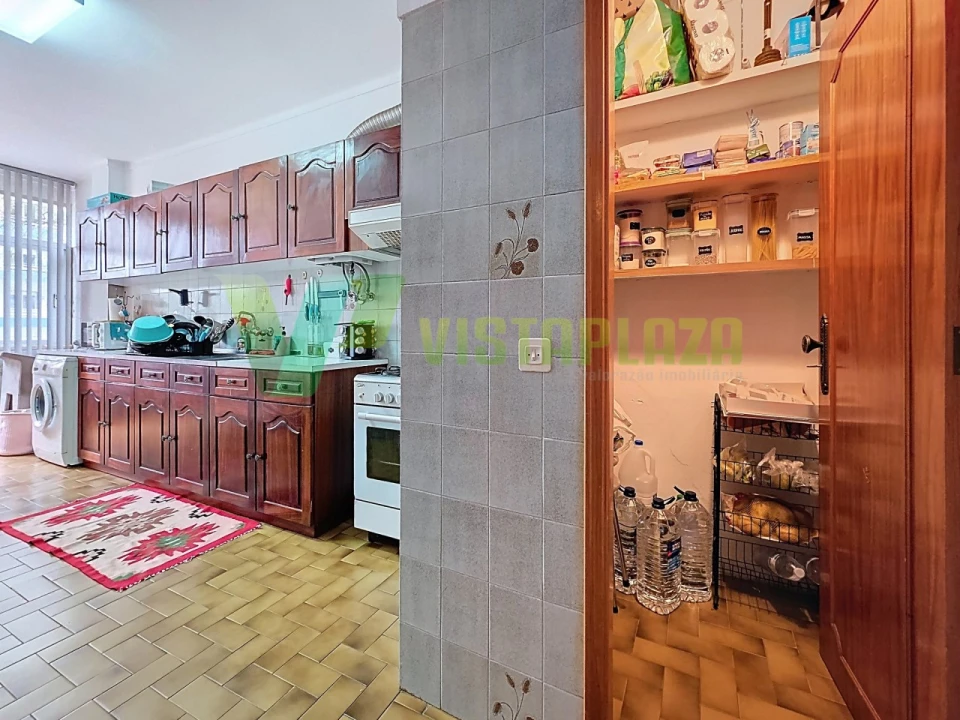 Apartamento T1 para Venda em Portimão Foto 3