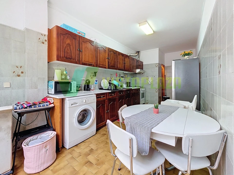 Apartamento T1 para Venda em Portimão Foto 4