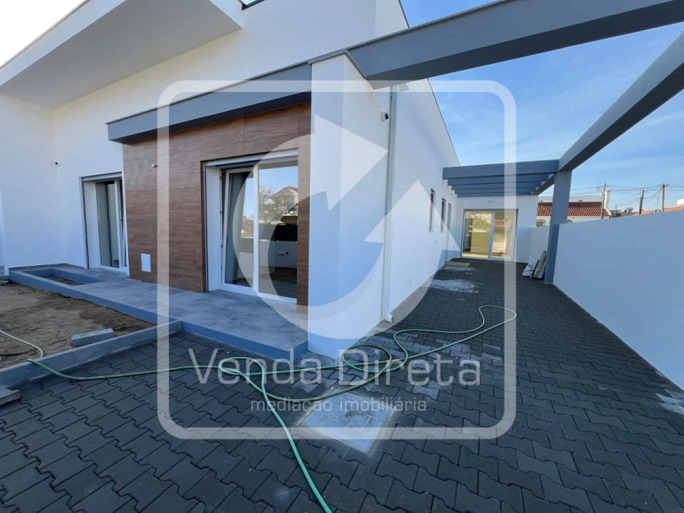 Moradia T4 para Venda em Fernao Ferro Foto 29