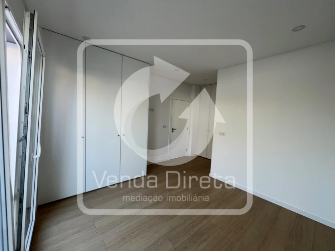 Moradia T4 para Venda em Fernao Ferro Foto 14