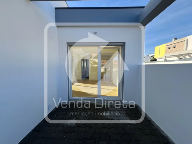 Moradia T4 para Venda em Fernao Ferro Foto 27