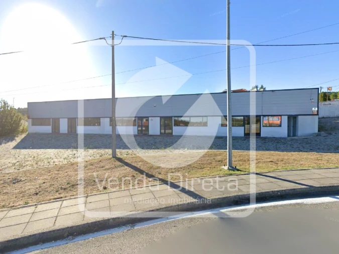 Armazém para Venda em Vila Franca das Naves e Feital