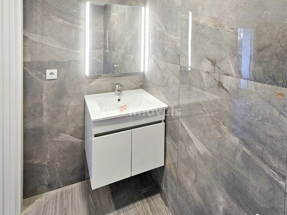 Apartamento T4 para Venda em Fatima Foto 12