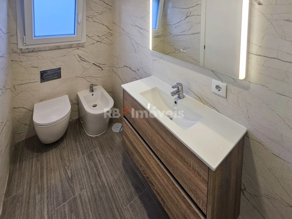 Apartamento T4 para Venda em Fatima Foto 17