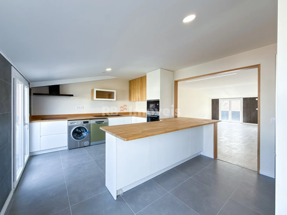 Apartamento T4 para Venda em Fatima Foto 1