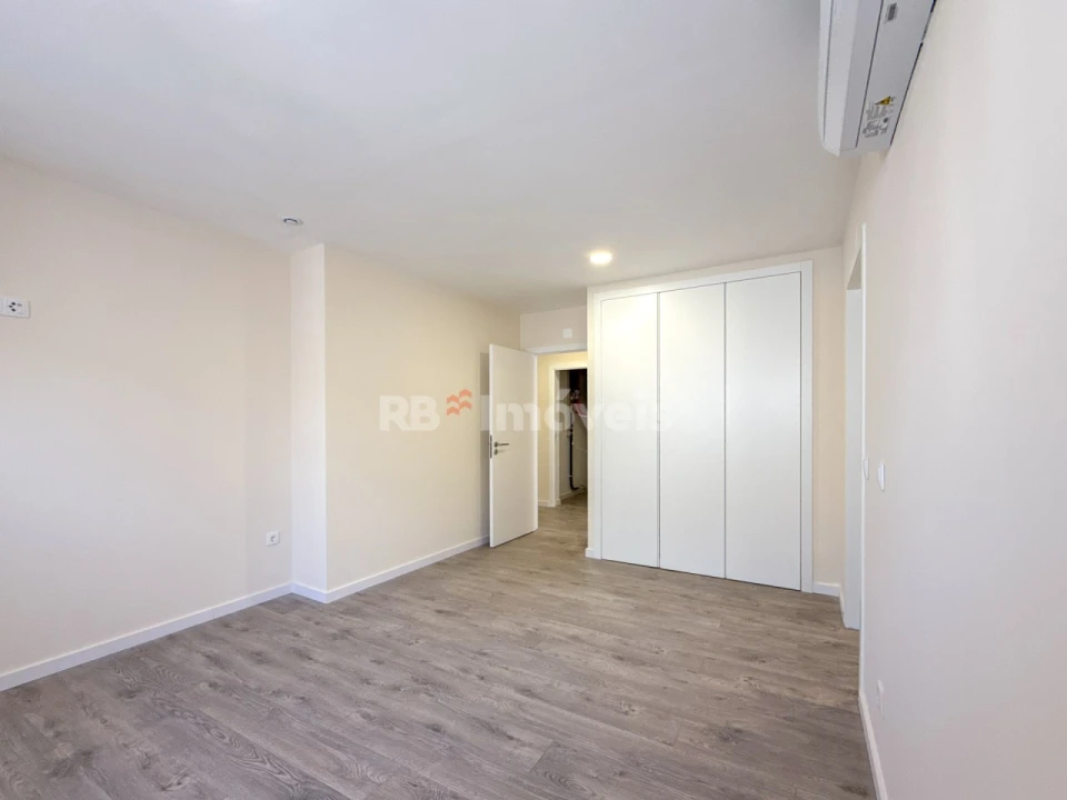 Apartamento T4 para Venda em Fatima Foto 30