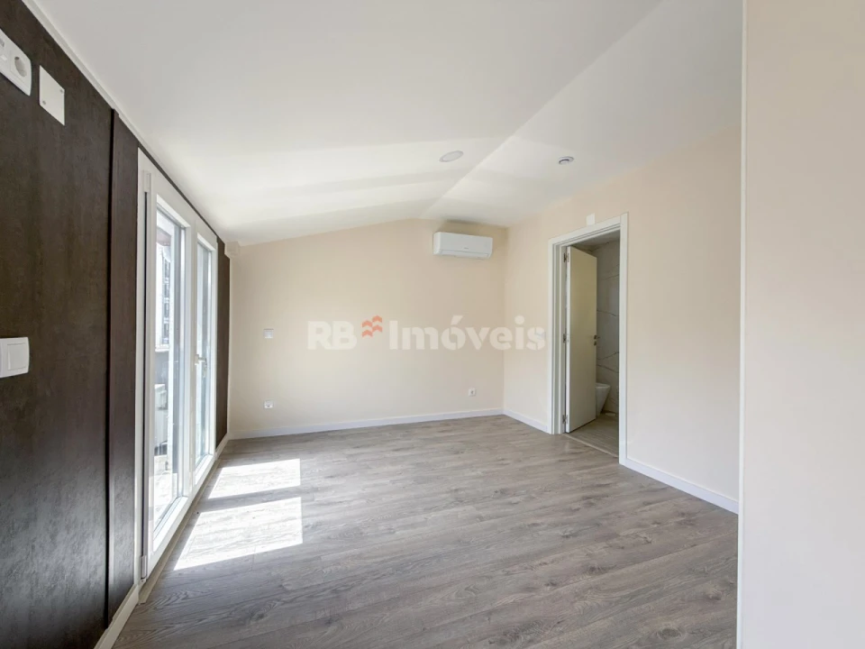 Apartamento T4 para Venda em Fatima Foto 27