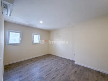 Apartamento T4 para Venda em Fatima