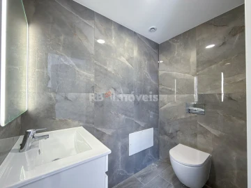 Apartamento T4 para Venda em Fatima