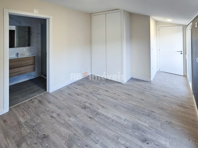 Apartamento T4 para Venda em Fatima Foto 14