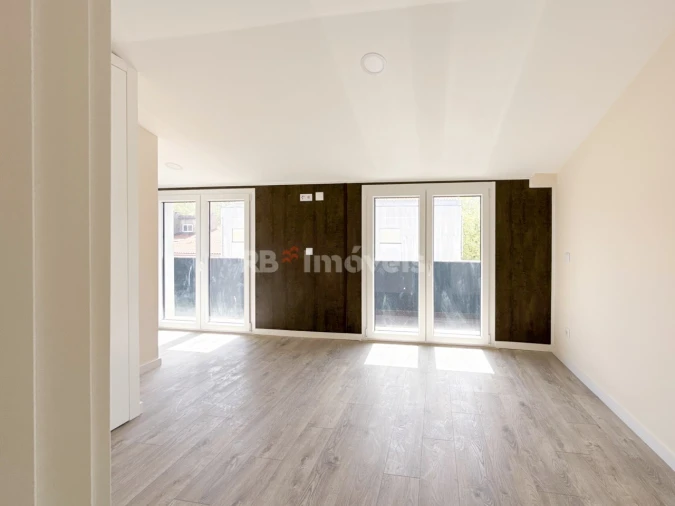 Apartamento T4 para Venda em Fatima Foto 3