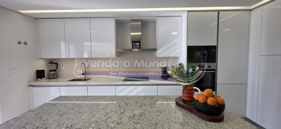 Apartamento T3 para Venda em Póvoa de Santa Iria e Forte da Casa Foto 11