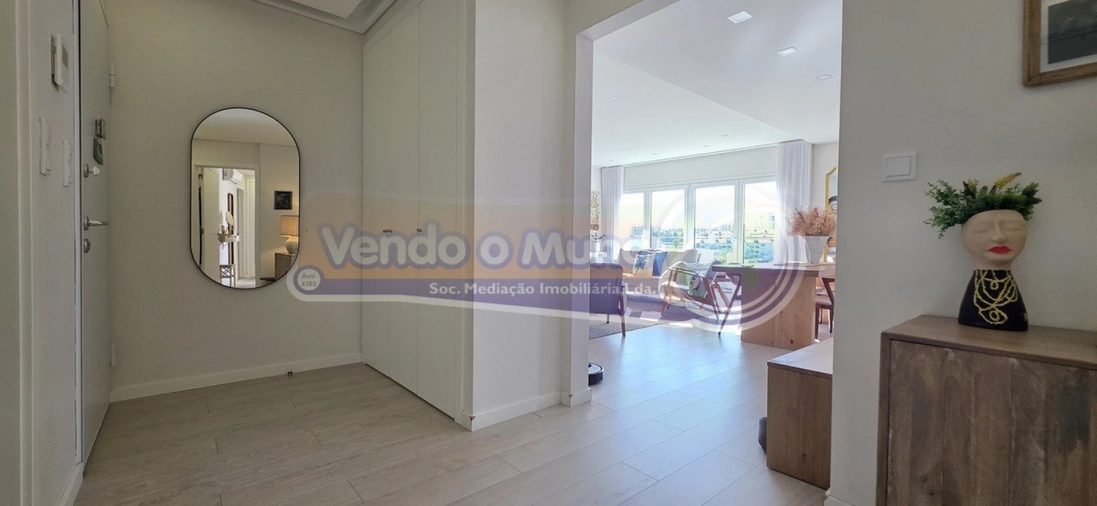 Apartamento T3 para Venda em Póvoa de Santa Iria e Forte da Casa Foto 8