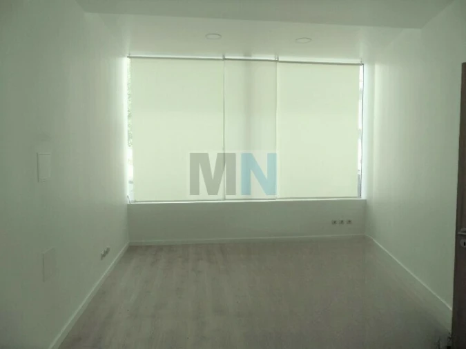 Loja para Arrendamento em São Martinho do Bispo e Ribeira de Frades Foto 1