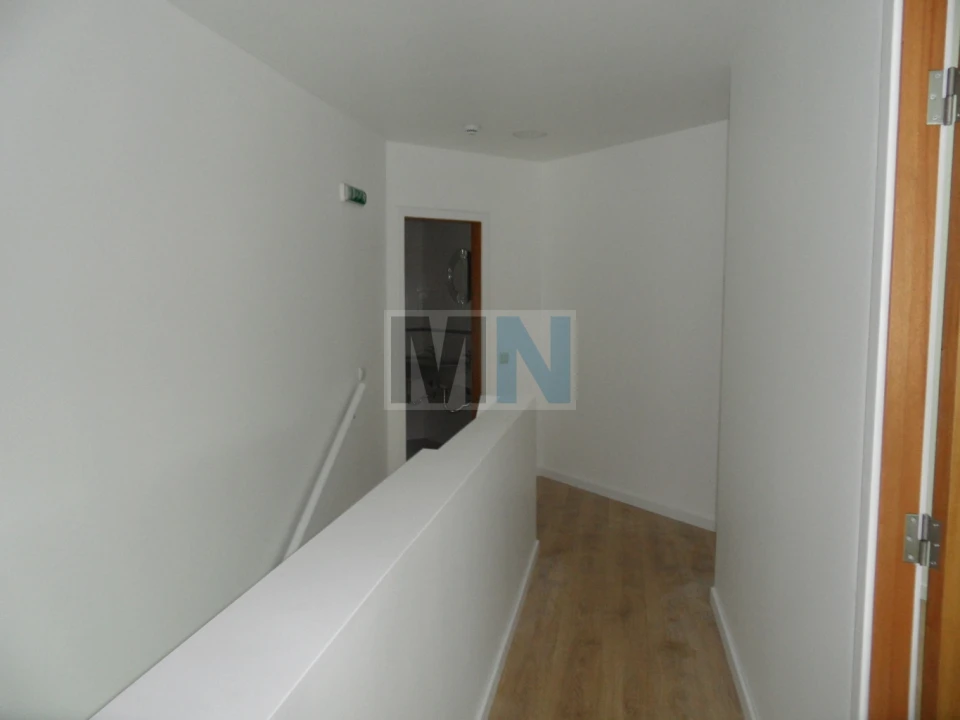 Loja para Arrendamento em São Martinho do Bispo e Ribeira de Frades Foto 4