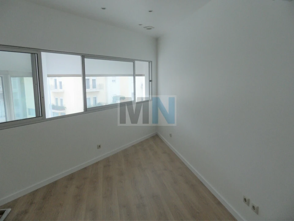 Loja para Arrendamento em São Martinho do Bispo e Ribeira de Frades Foto 7