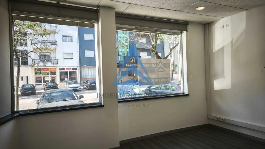 Loja para Arrendamento em Pombal Foto 11