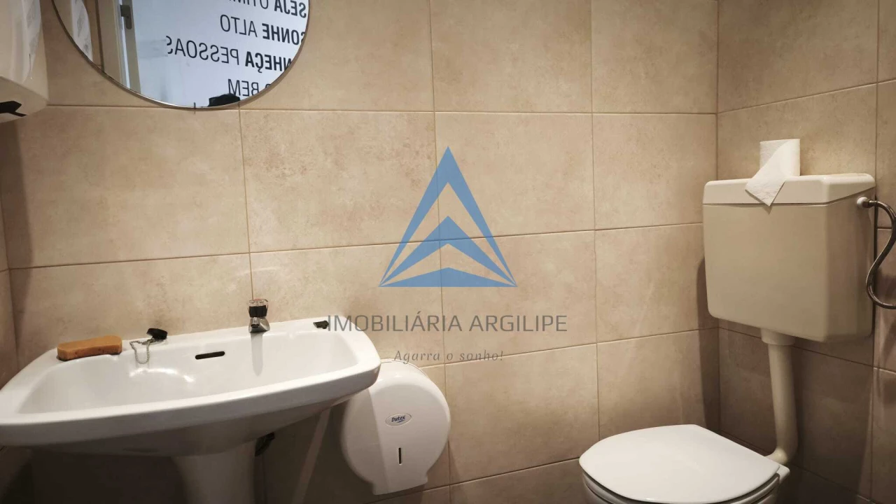 Loja para Arrendamento em Pombal Foto 14