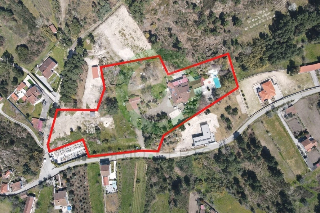 Quinta T0 para Venda em Santa Cruz/Trindade e Sanjurge Foto 1