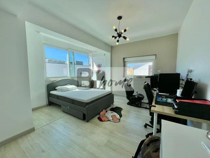 Moradia T5 para Venda em Charneca de Caparica e Sobreda Foto 18