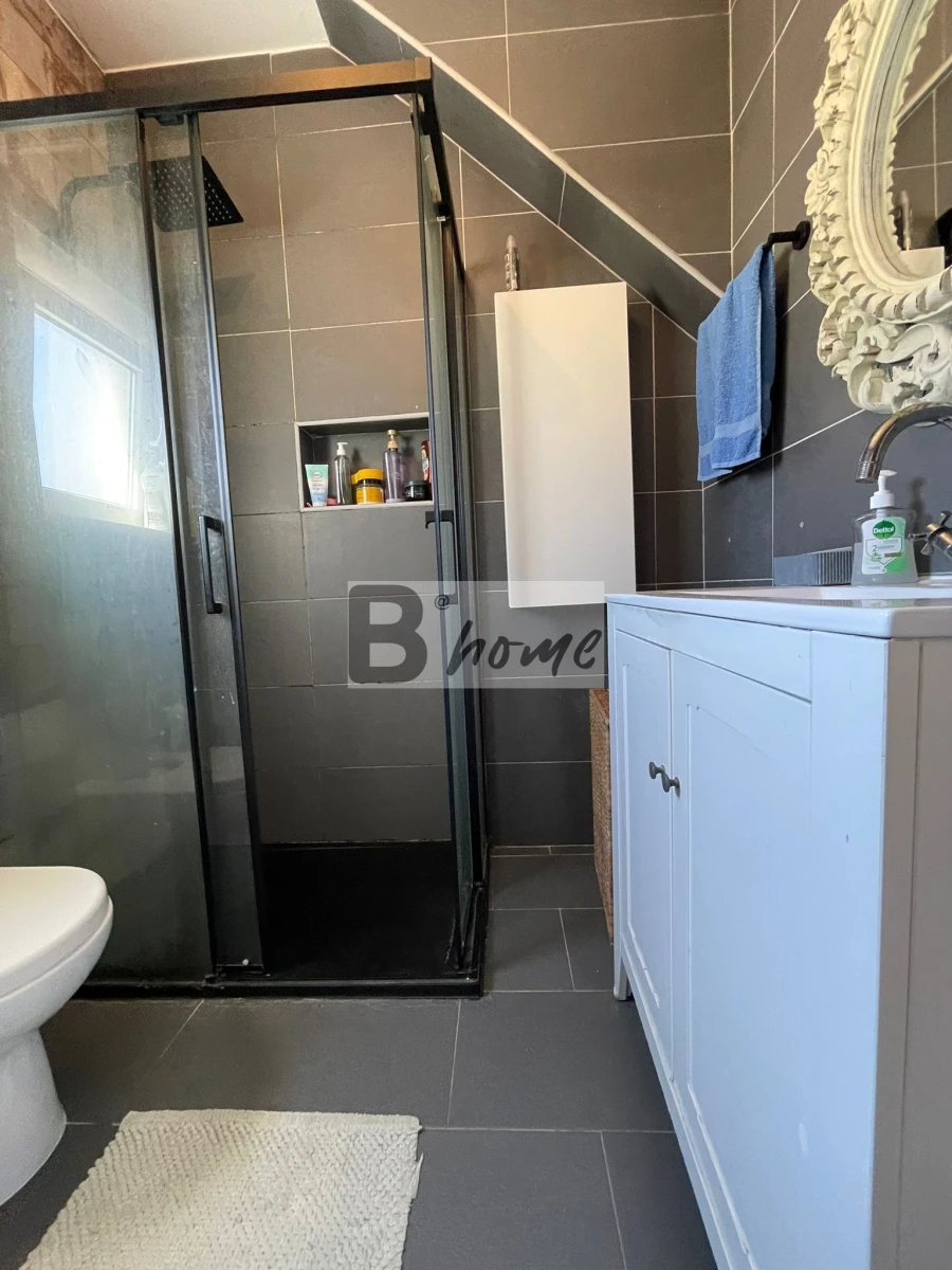 Moradia T5 para Venda em Charneca de Caparica e Sobreda Foto 20