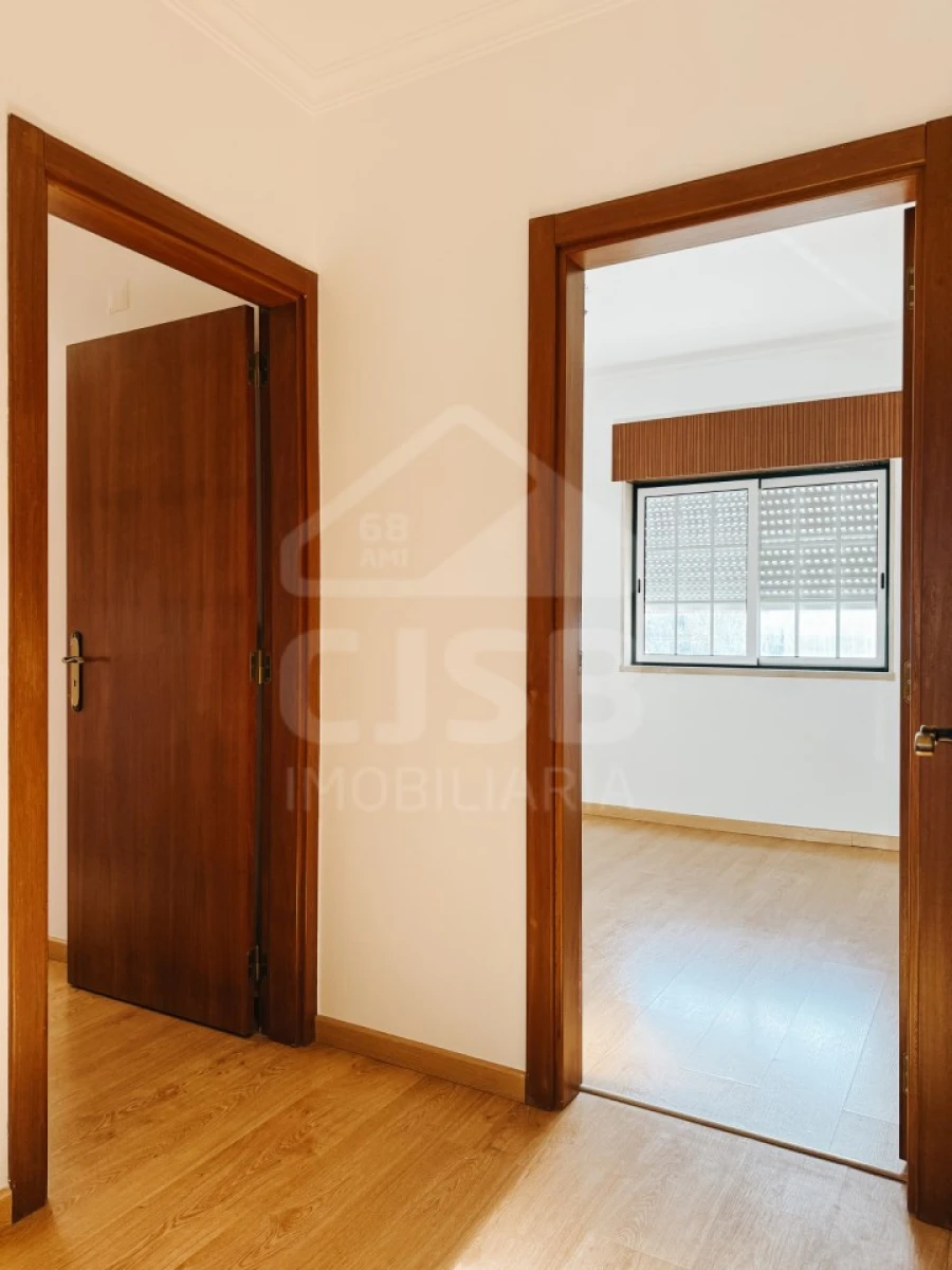 Apartamento T3 para Venda em Benavente Foto 18