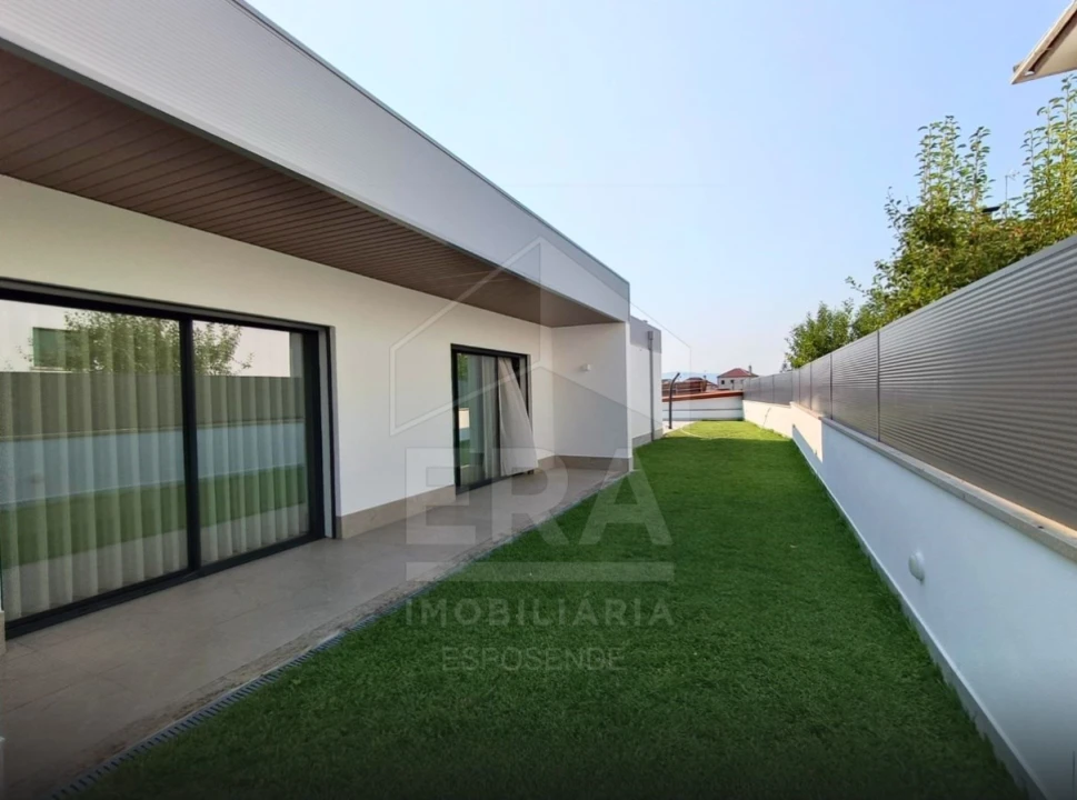 Moradia T3 para Venda em Vila de Punhe Foto 5