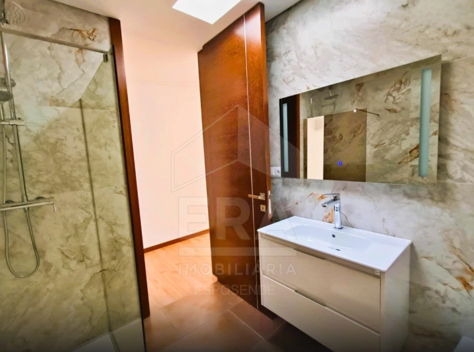 Moradia T3 para Venda em Vila de Punhe Foto 17