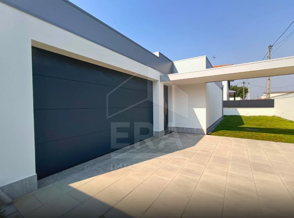 Moradia T3 para Venda em Vila de Punhe Foto 22