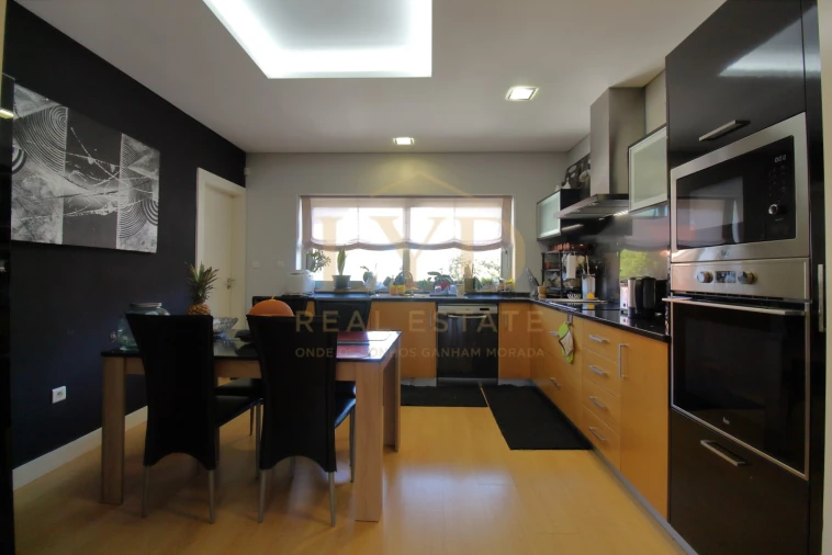 Moradia T3 para Venda em Sanguedo Foto 6